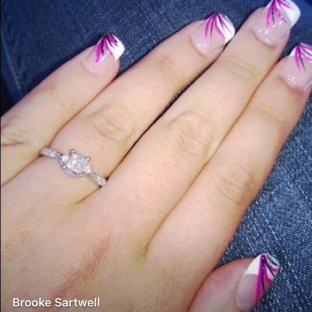 Engagement ring and wedding band set